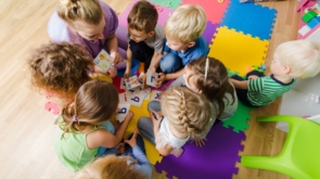 Nauka poprzez zabawę: Twórcze sposoby na wprowadzanie elementów edukacyjnych w codzienne aktywności przedszkolne