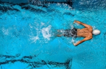 Indywidualne treningi pływania: skrojone na miarę Twoich potrzeb