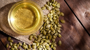 5 powodów, dla których warto włączyć olej dyniowy do codziennej diety