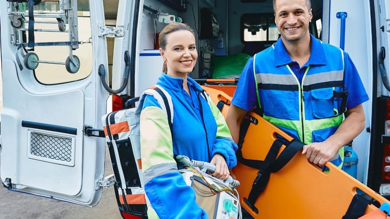 Jak zapewnić kompleksową obsługę medyczną na imprezach?