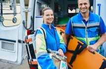 Jak zapewnić kompleksową obsługę medyczną na imprezach?