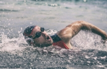 Przygotowanie do triathlonu: jak efektywnie włączyć trening pływania do swojego planu treningowego