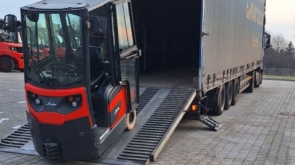 Wyzwania i korzyści związane z transportem międzynarodowym ciągników logistycznych