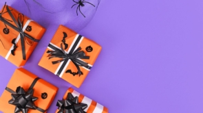Nietypowe prezenty na Halloween: pomysły na upominki, które zaskoczą każdego