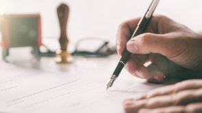 Dlaczego sporządzanie umów spółek i umów handlowych przez notariusza jest kluczowe dla Twojego biznesu?