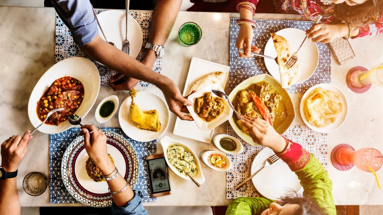 Odkryj smaki Indii na Pradze: Najlepsze restauracje indyjskie w okolicy