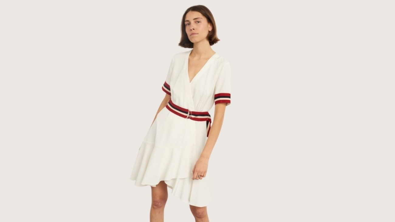 5 powodów, dla których sukienki Sandro są niezbędnym elementem garderoby