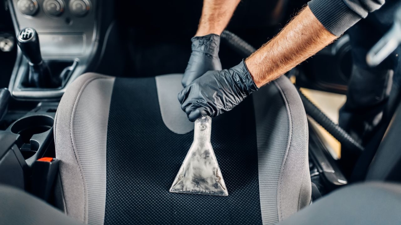 5 sposobów na utrzymanie idealnie czystej tapicerki materiałowej