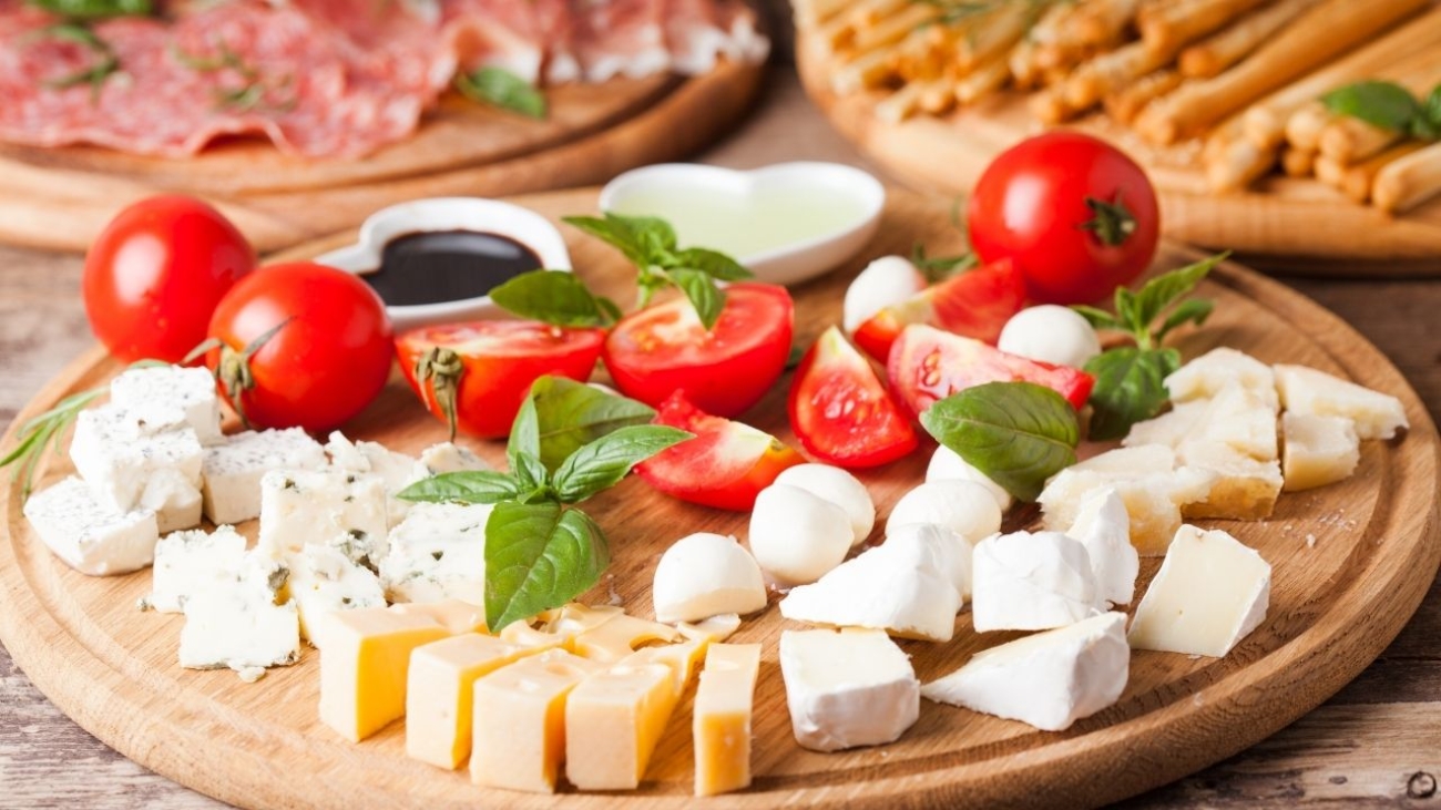 Odkryj różnorodność włoskich serów w Trattoria Quattro Canti Warszawa