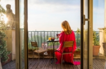 Deski tarasowe na balkon – mała przestrzeń, duże możliwości