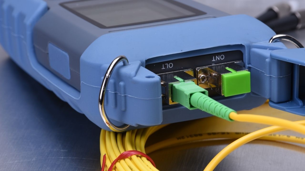 Jak prawidłowo przeprowadza się pomiary kabli światłowodowych — standardy jakości