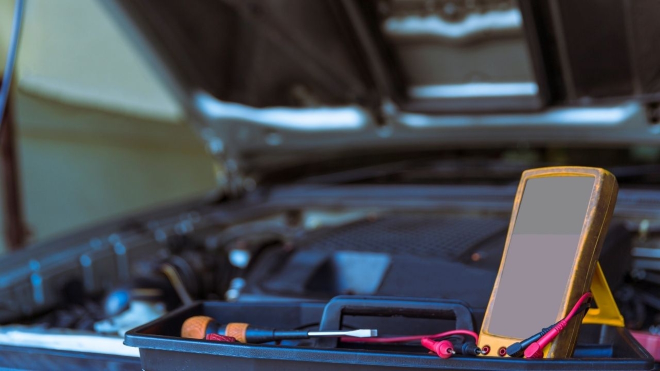 Jak rozpocząć pracę z oscyloskopem – pierwszy krok w diagnostyce