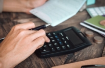 Jak wygląda proces windykacji długów firmowych od zgłoszenia do odzyskania pieniędzy