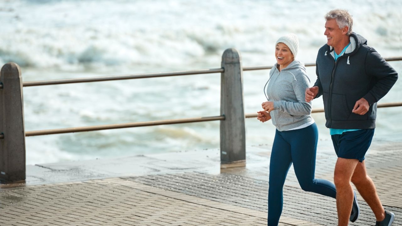 Turnusy rehabilitacyjne nad morzem prywatnie i z dofinansowaniem PFRON – jak to działa?