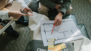 Kim jest architekt wnętrz i czym różni się od dekoratora?