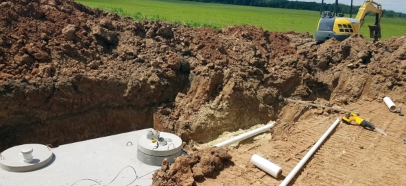 Jak przygotować teren pod montaż szamba – warunki ziemne, dostęp, wykop