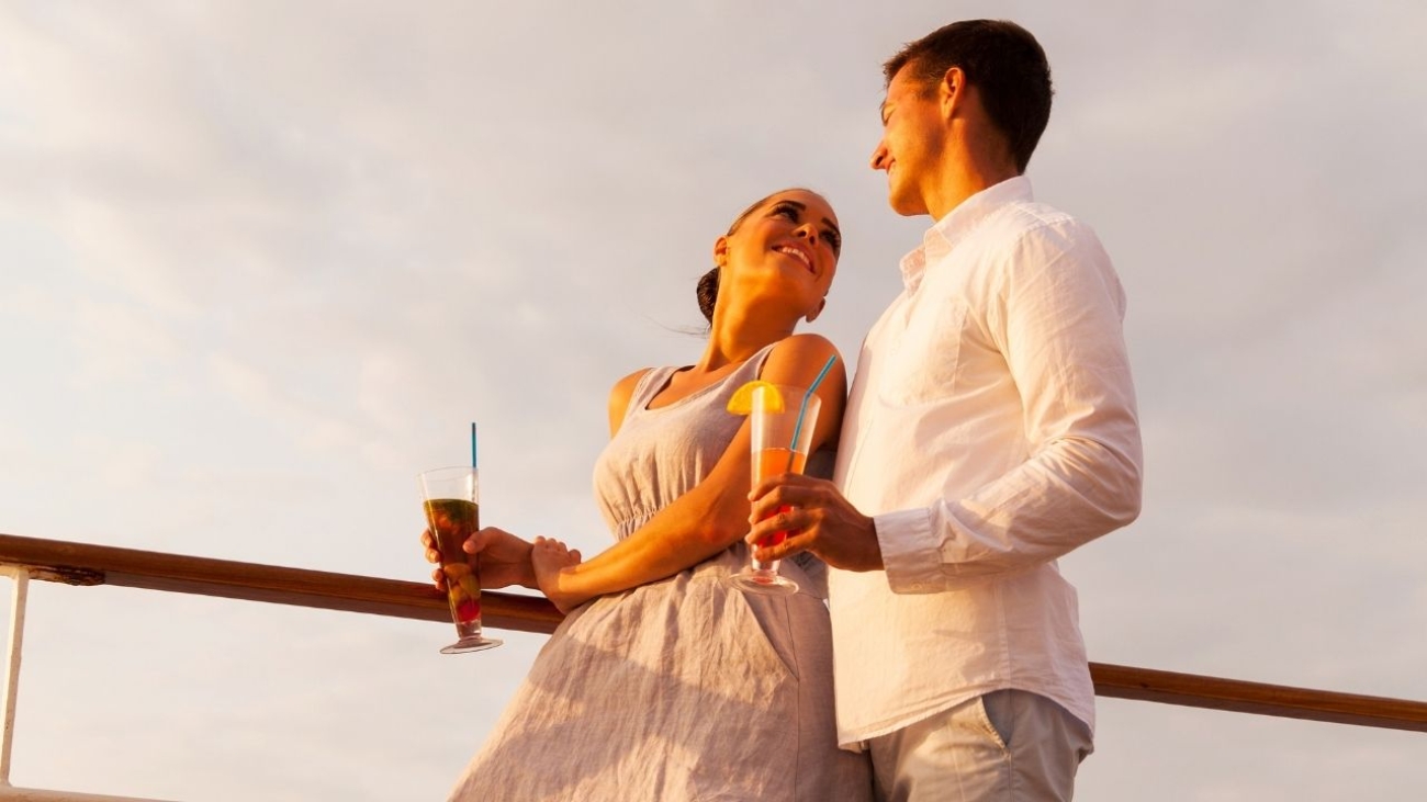 Rejs po Wiśle z kolacją – wyjątkowe doświadczenie w centrum Warszawy