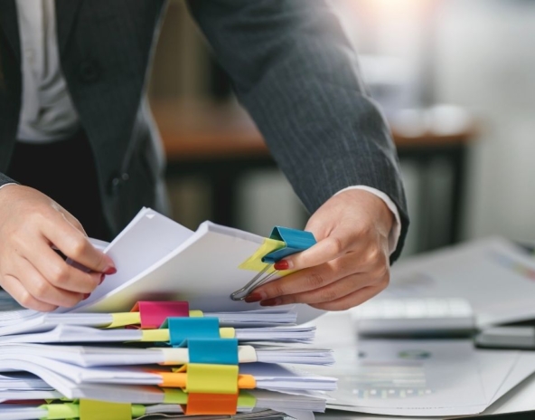 Jak przygotować dokumenty potrzebne do dochodzenia wierzytelności – faktury, weksle, umowy