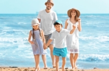 Rodzinny ośrodek nad morzem — jakie udogodnienia robią różnicę na wakacjach?