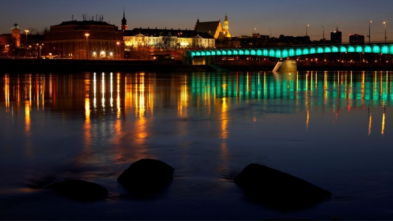 Wieczór w River Cafe + rejs po Wiśle: gotowy scenariusz na niezapomniany prezent