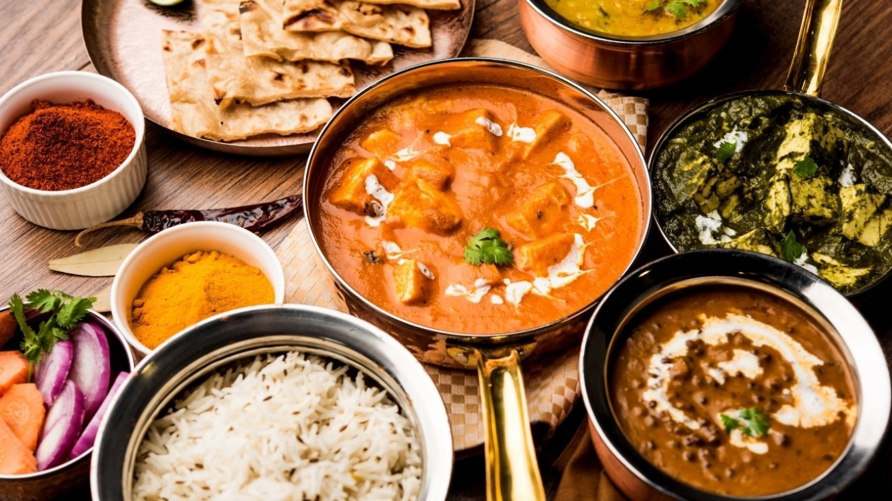 Smakowite podróże po kulinariach: odkryj restaurację indyjską na Mokotowie