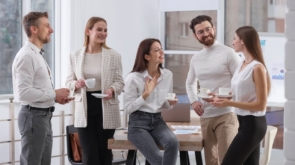 Stałe dostawy kawy do firmy – zalety