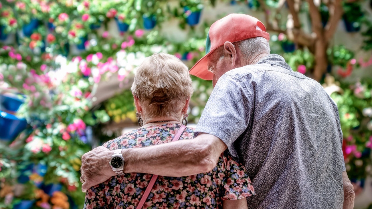 Aktywizacja seniorów w domu opieki – dlaczego codzienne zajęcia są tak ważne?